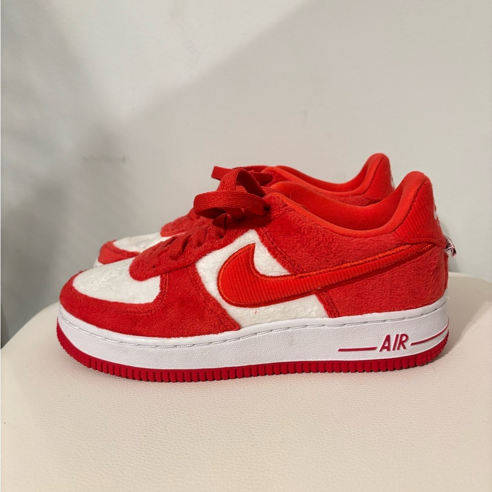 Sold ‼️ Red and White Nike Air Max Kids Girls Size 3Y - Picture 4 of 8